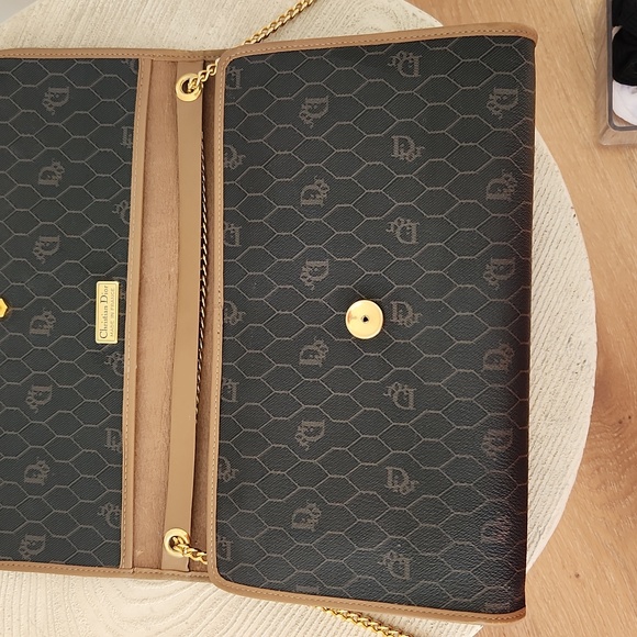 DIOR authenticated Christian Dior Honeycomb Chain Bag - Picture 5 of 10